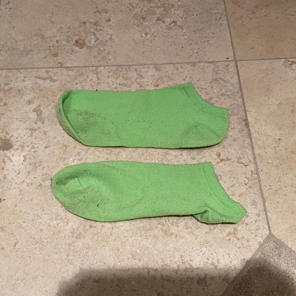 SOLD - Bundle of 6 Bright Color No-Show Socks - Picture 7 of 7